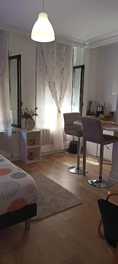 Studio City 3 De La Contrescarpe D'אמיינס